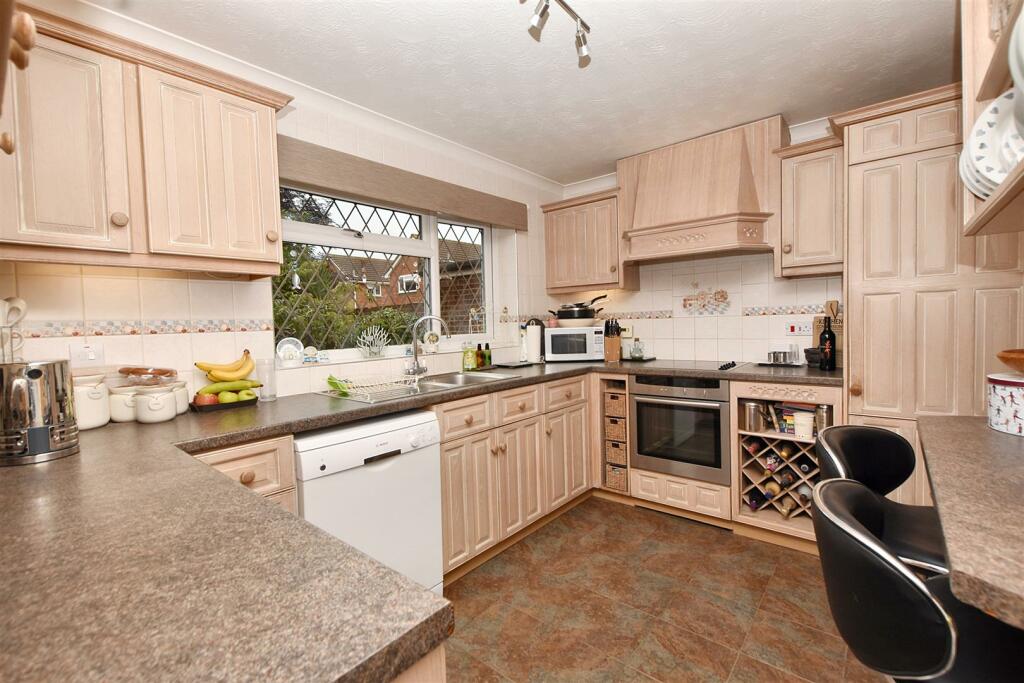 St. Pauls Close, Eastbourne - View 4