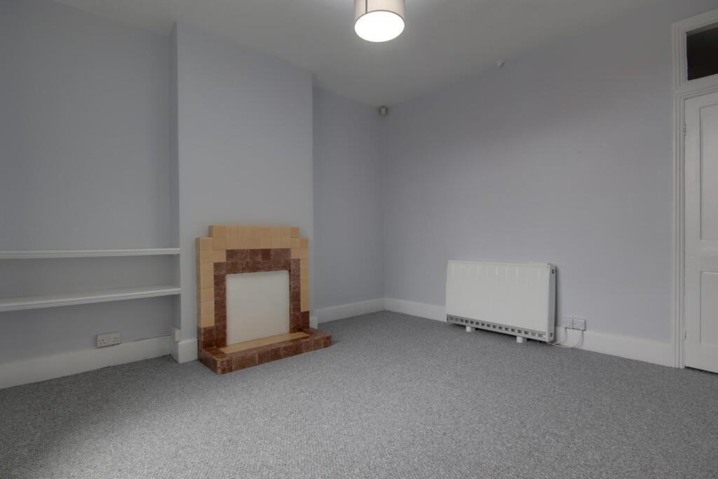 Apartment in Gloucester - More