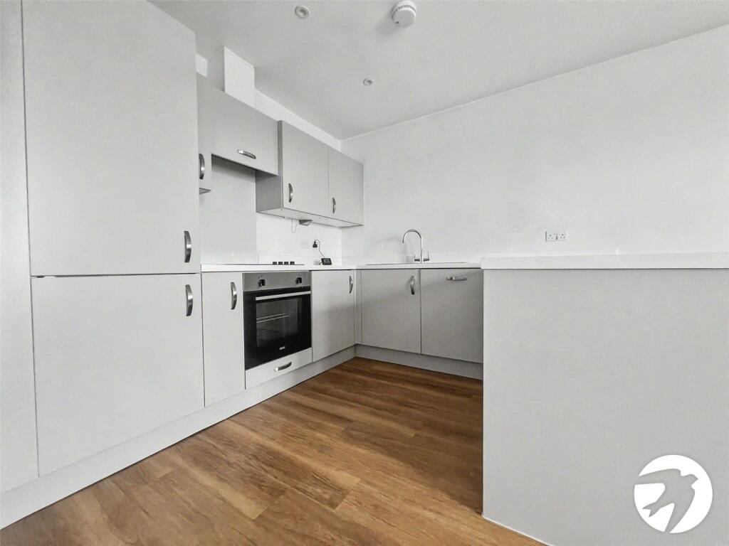 Apartment in Chatham, Medway - View 5