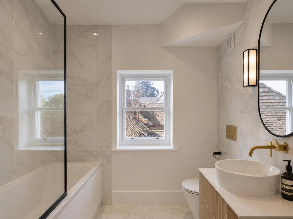 Apartment in Sevenoaks - More