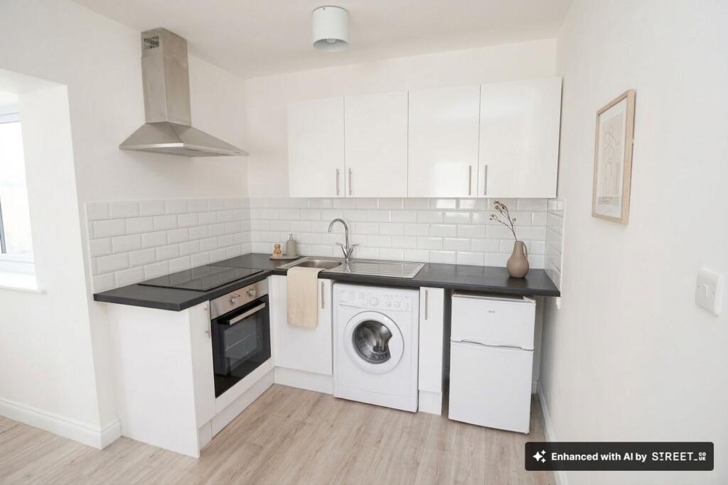 Main image of property: Cumberland Place, Southampton, SO15