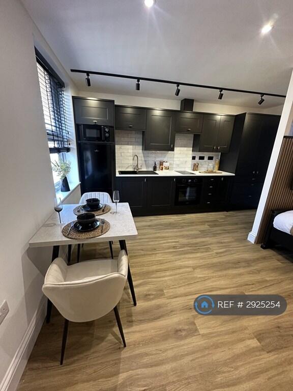 House in Northampton - View 5