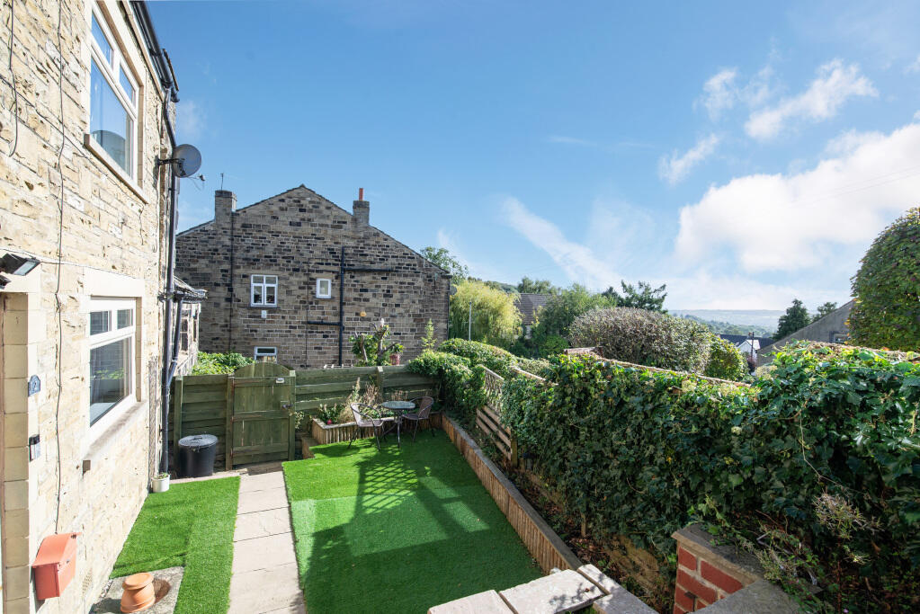 House in Bradford, Keighley - View 4