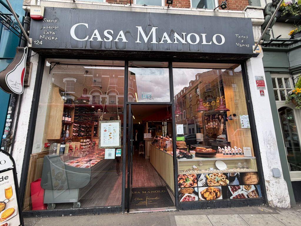 Main image of property: 124 Putney High Street, London, Greater London, SW15 1RG