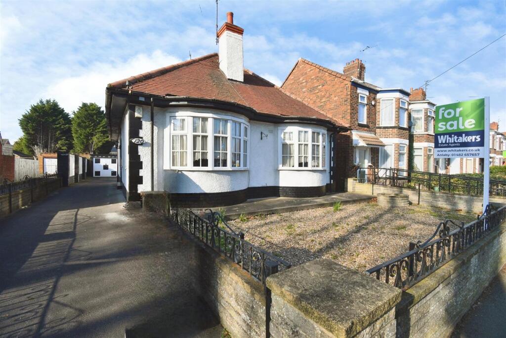 3-bed detached on Boothferry Road, Hull, £235,000