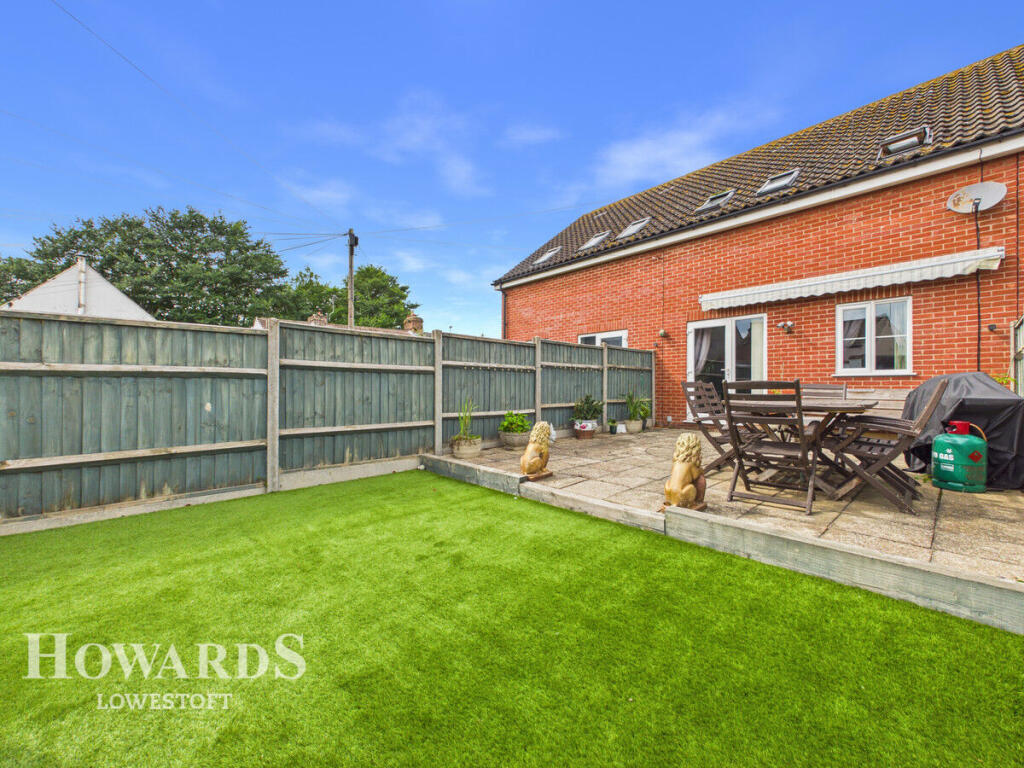House in East Suffolk, Oulton Broad - View 4
