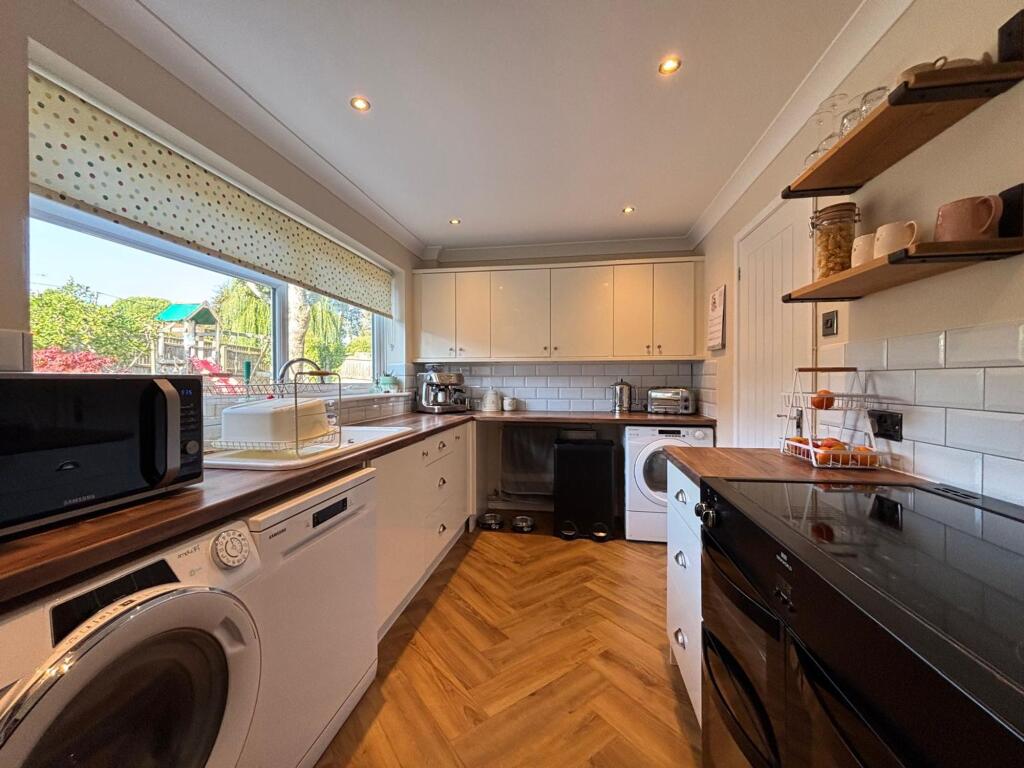 House in Salisbury, Alderholt - More