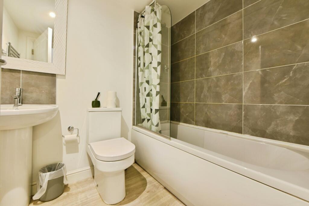 Apartment in Calderdale, West Yorkshire - More