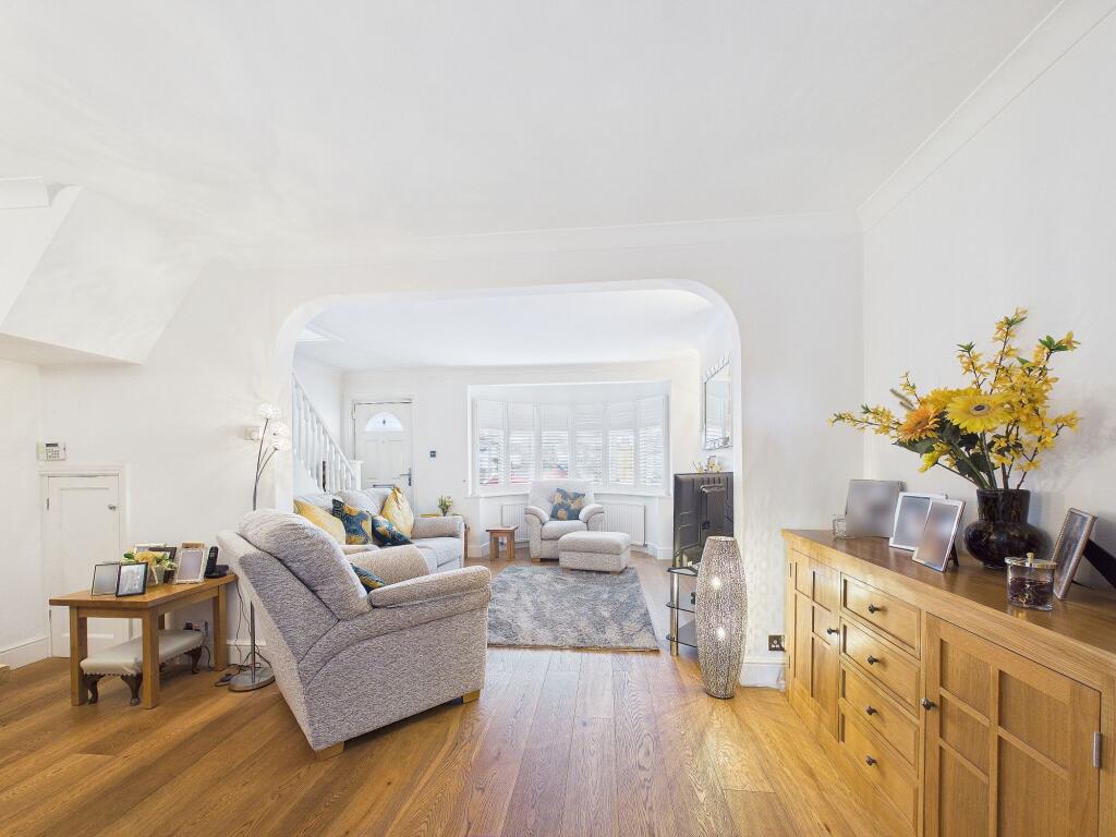 Brixham Crescent, Ruislip, HA4 photo 3