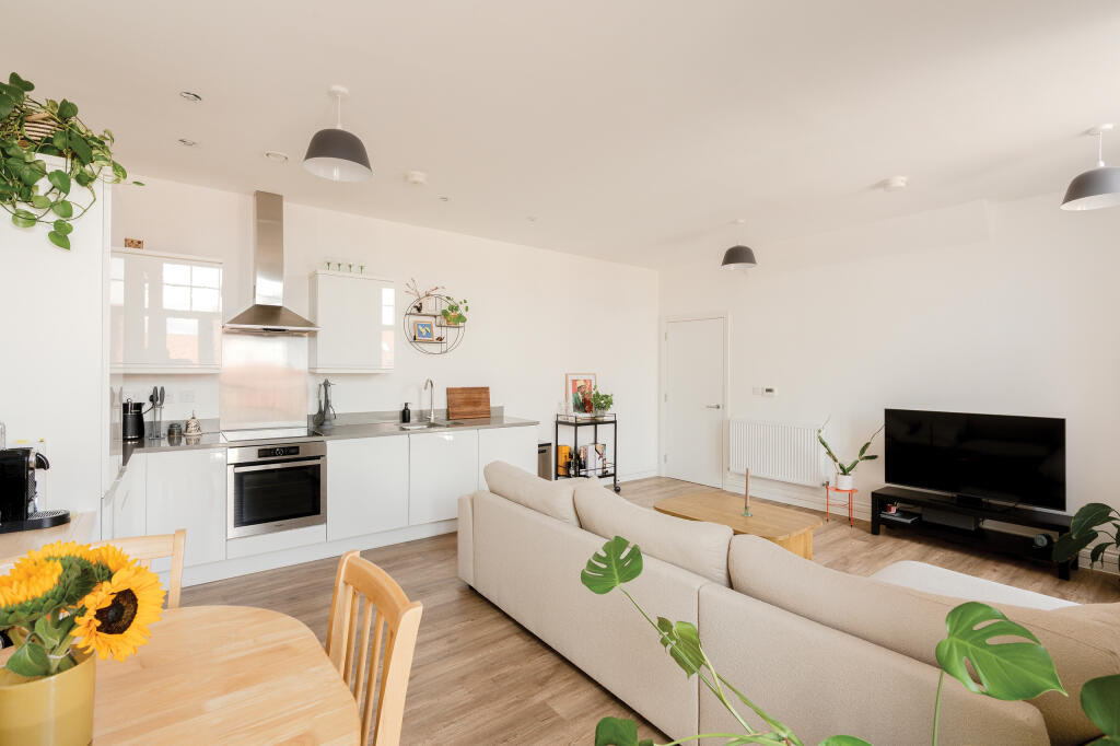 Apartment in Bristol - More