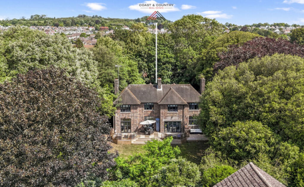 Main image of property: 63 Manor Road, North Lancing, BN15