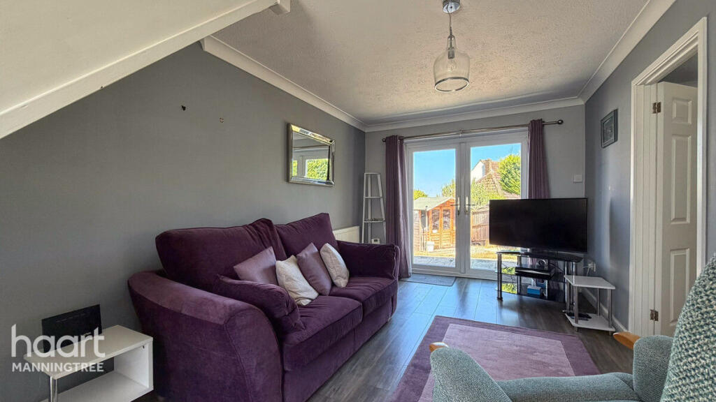House in Manningtree, Lawford - More