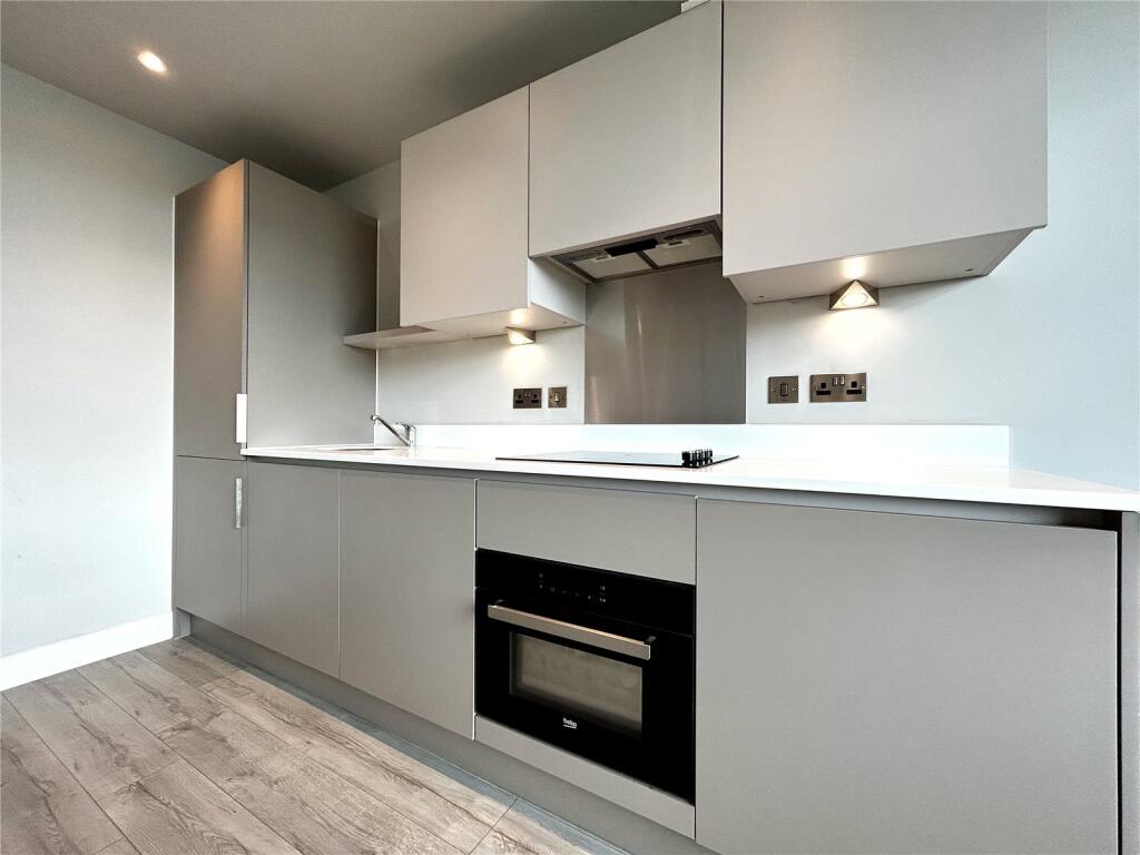 Main image of property: No1 Thames Valley, Wokingham Road, Bracknell, Berkshire, RG42