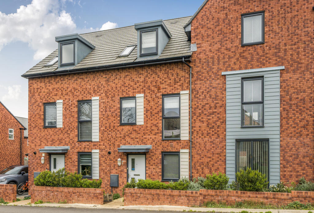 Main image of property: Derham Crescent, Yate, Bristol, Gloucestershire, BS37