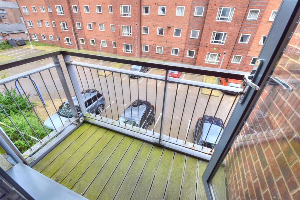 Apartment in Liverpool - View 2