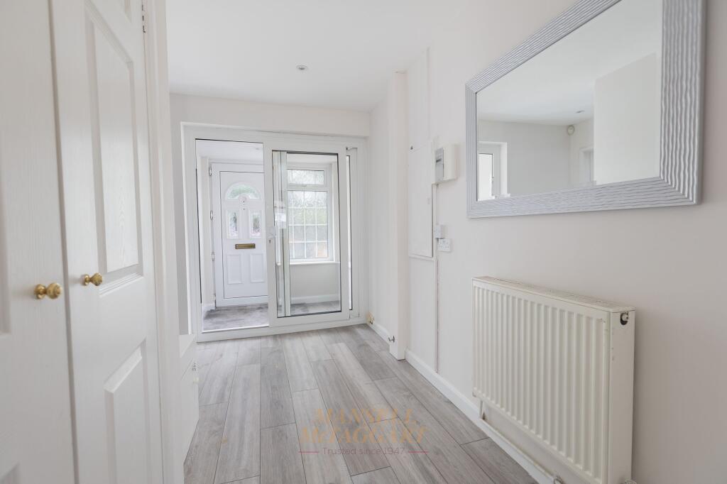 Walnut Lane, Crawley, RH11 - View 5