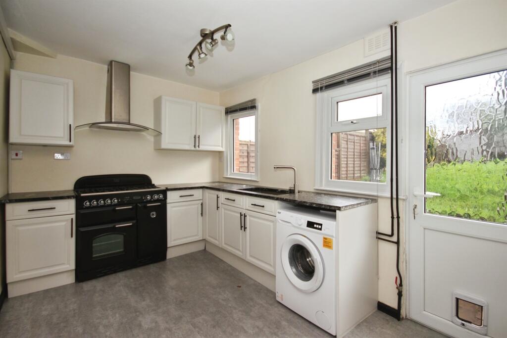 Millers Road, Warwick - View 3