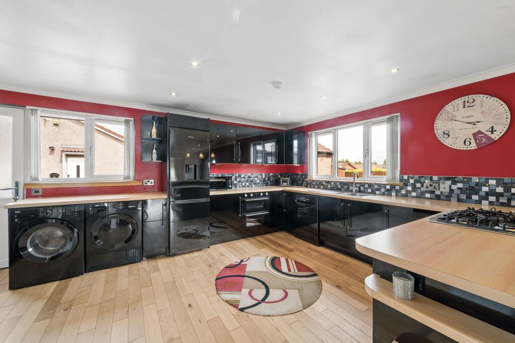 House in Fauldhouse, West Lothian - View 3