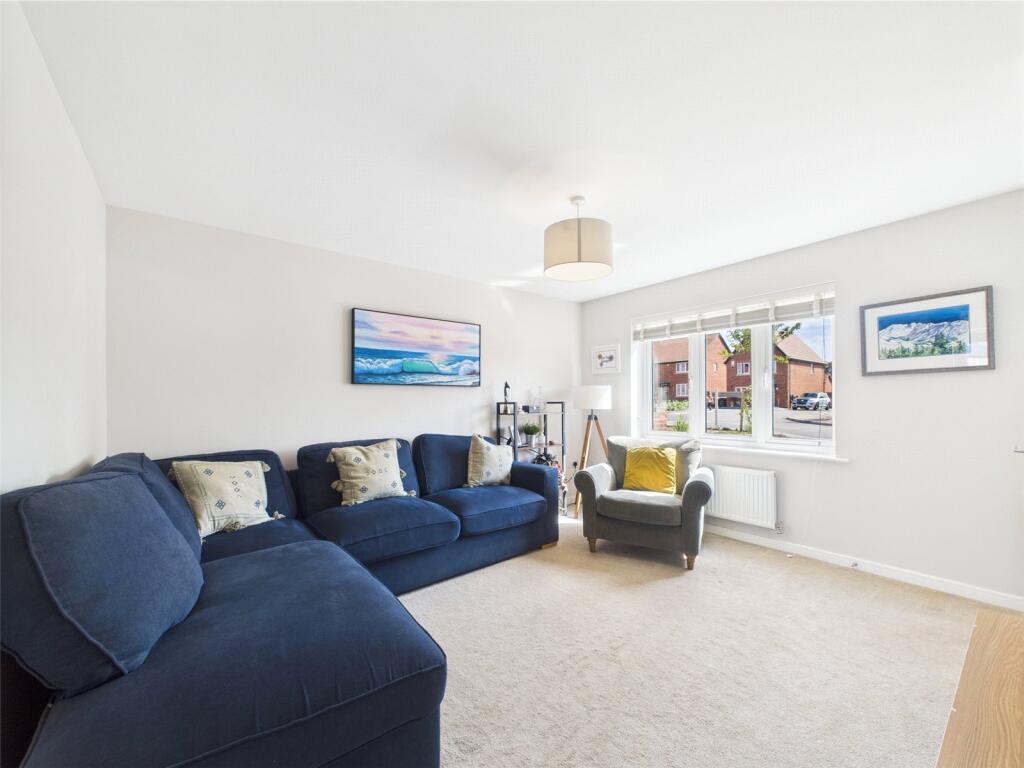 Bluebell Crescent, Brockworth, Gloucester, Gloucestershire, GL3 photo 2