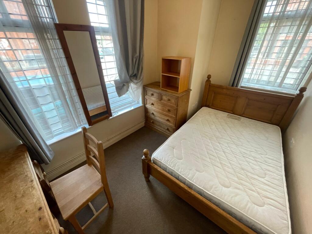 House in Leeds - View 5
