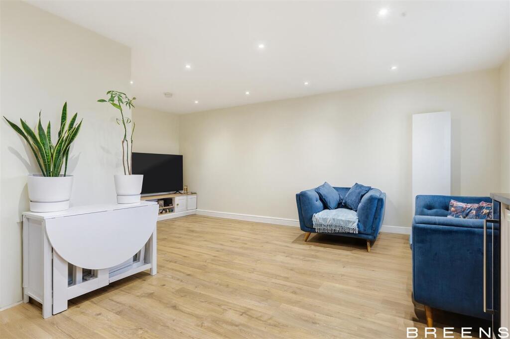 Apartment in London - View 4