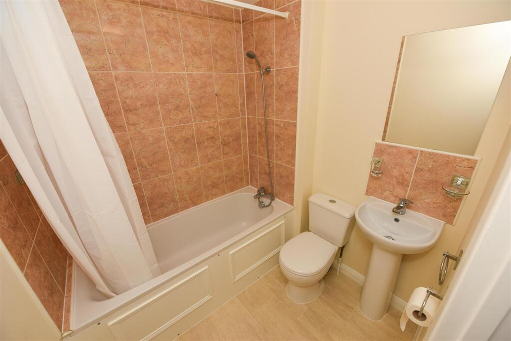 House in Keynsham, Bath and North East Somerset - More
