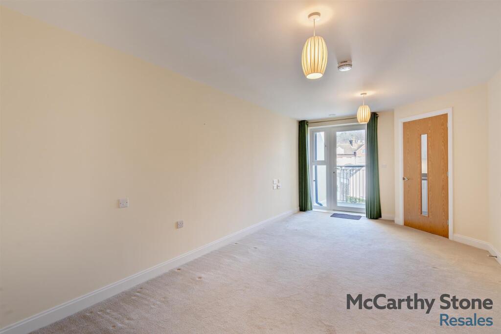 Apartment in Dover - View 2