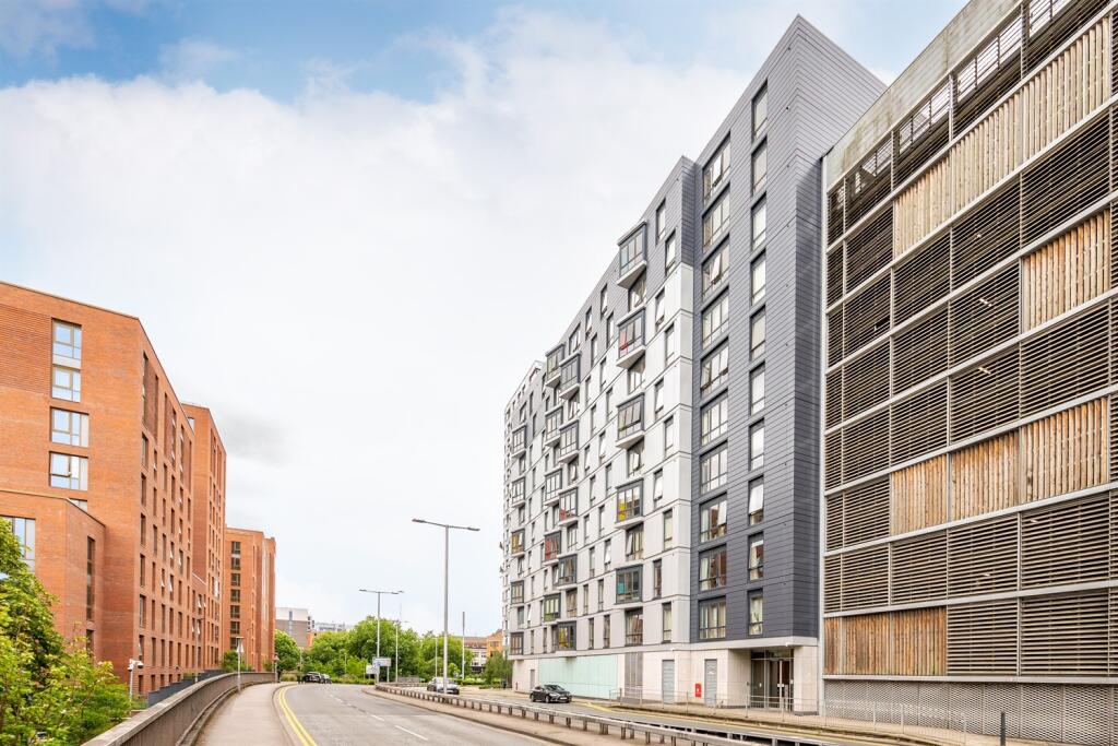 Main image of property: Hermitage, Chatham Place, Reading, RG1