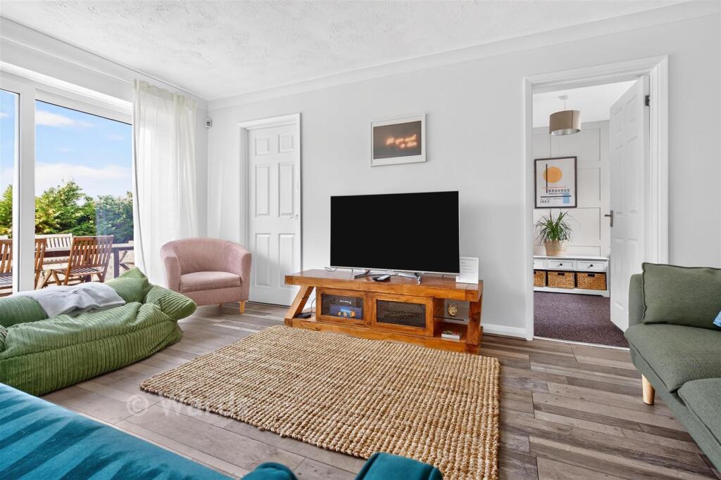 House in Canterbury - View 2