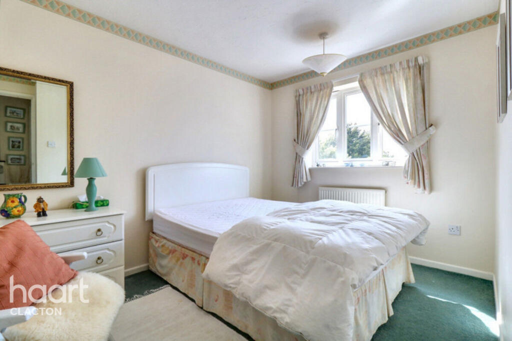 House in Clacton-on-Sea, Great Clacton - More
