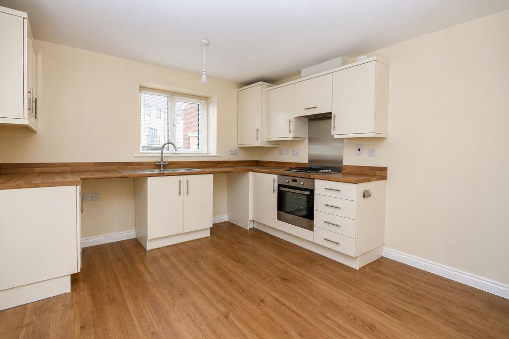 House in South Norfolk, Queen's Hills, Costessey - View 2