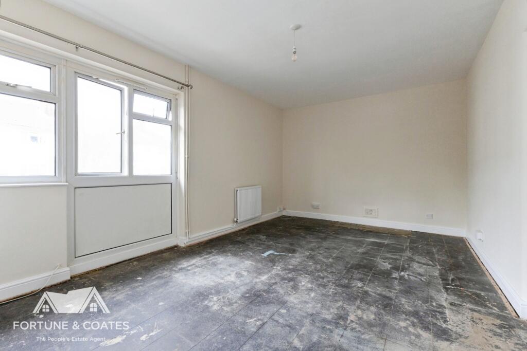 Apartment in Harlow, The Stow - View 5