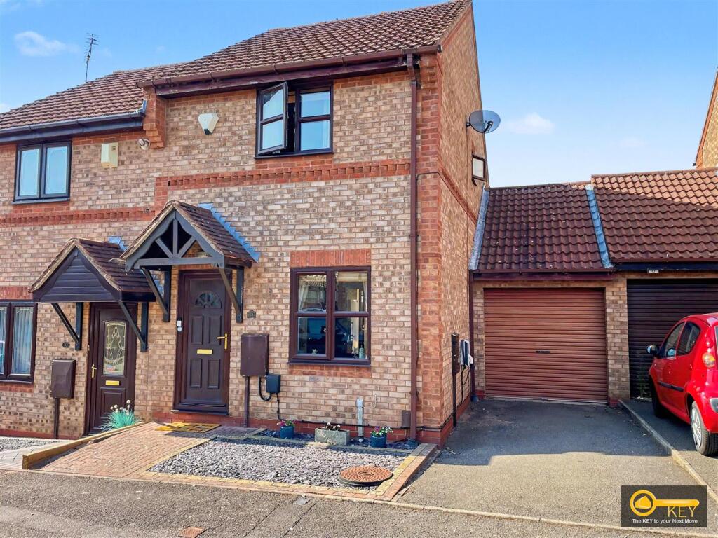 Main image of property: Gold Close, Maple Park, Nuneaton