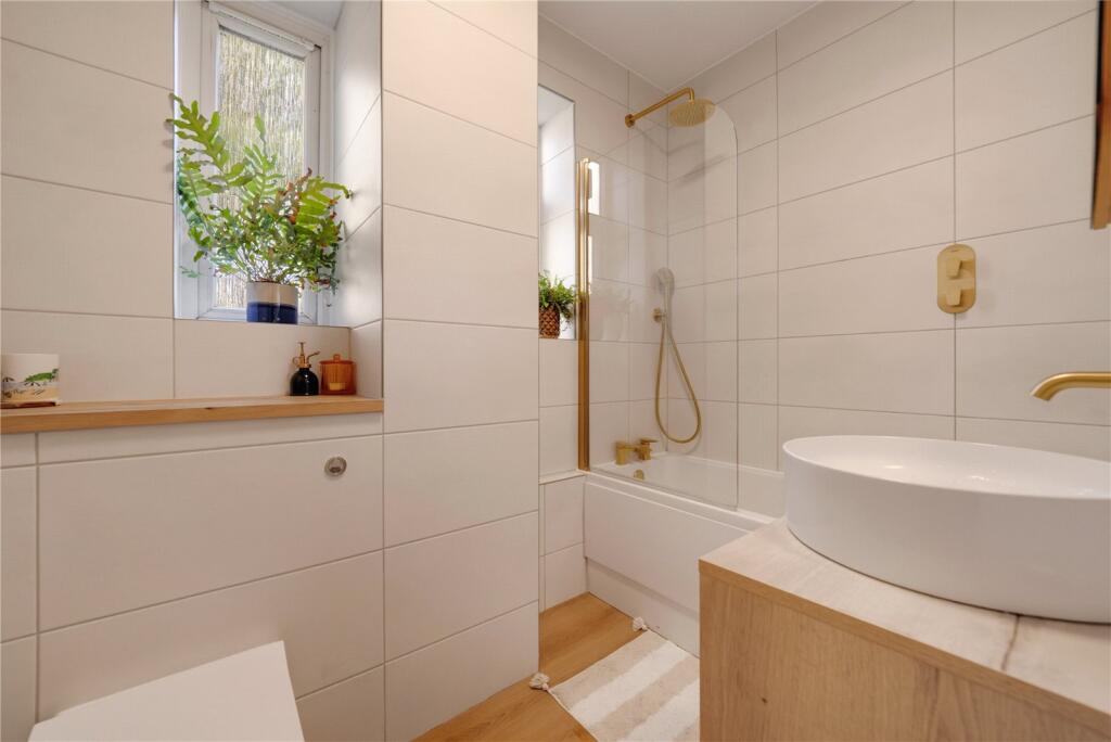 Apartment in London - More
