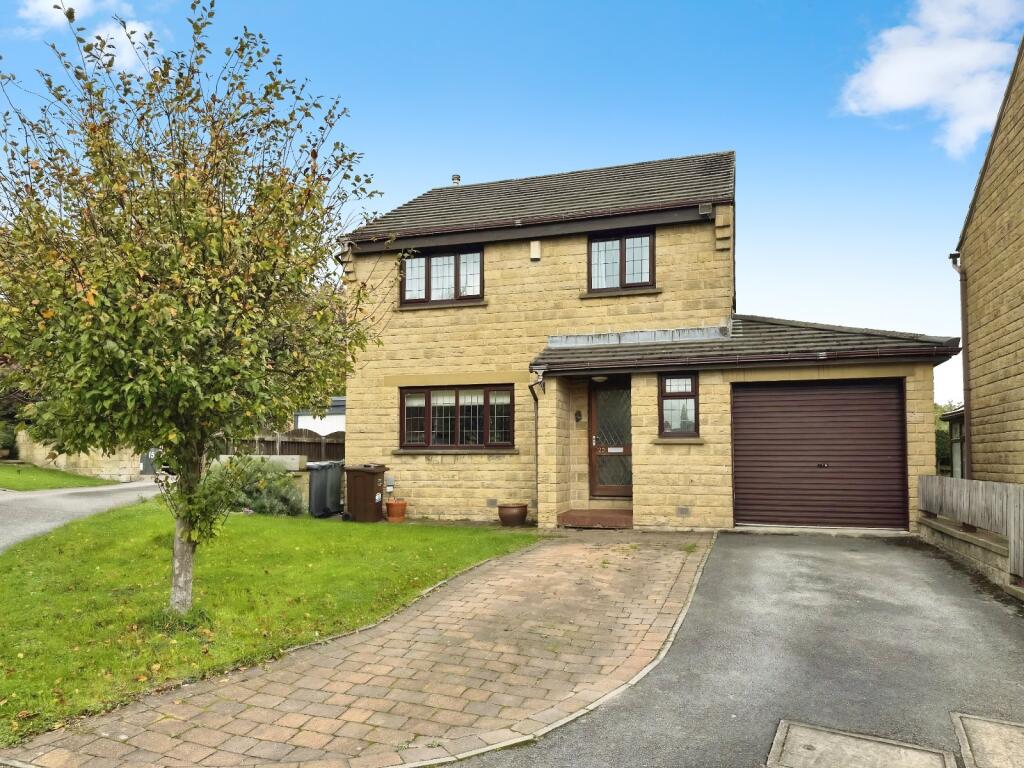 Main image of property: Wellands Green, Cleckheaton, BD19