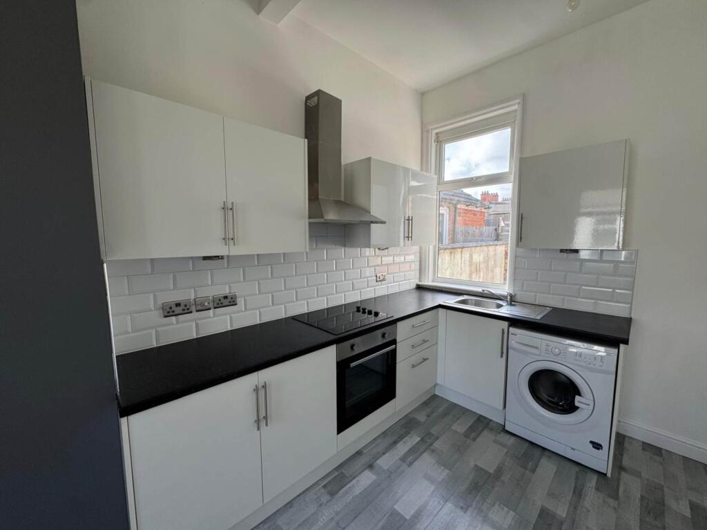 House in Doncaster - View 3