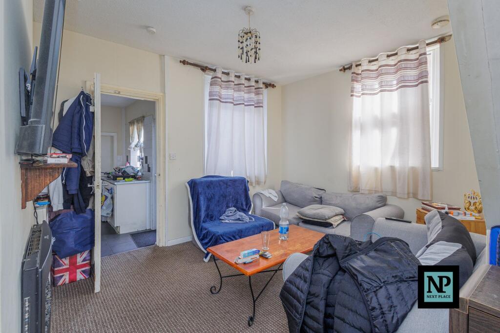 Additional image 3 of Long Street, Dordon, B78