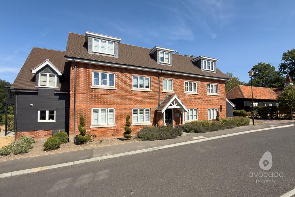 Bryan Gardens, Binfield, Berkshire. RG42