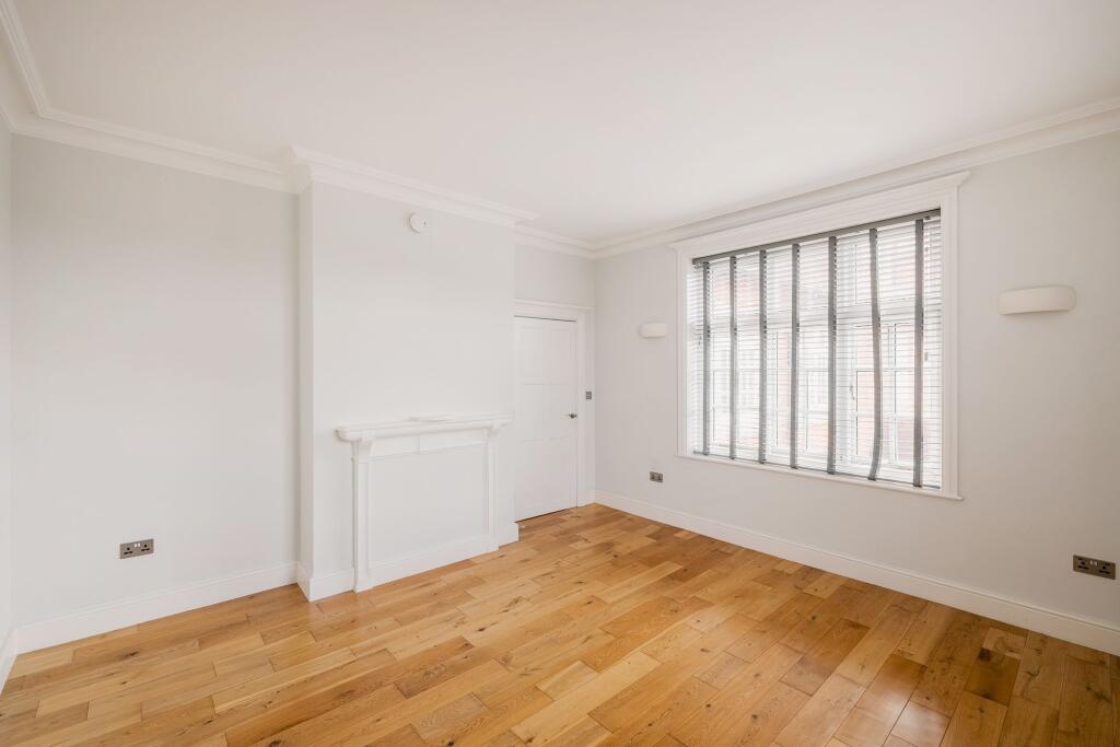 Apartment in Redhill - View 4