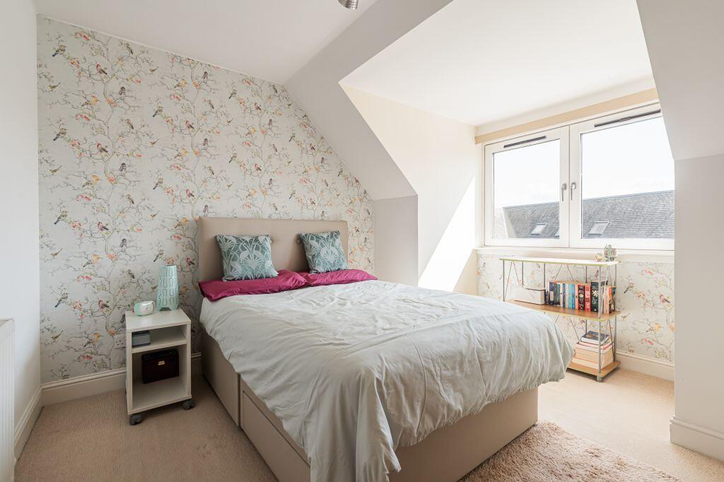 Apartment in Edinburgh - More