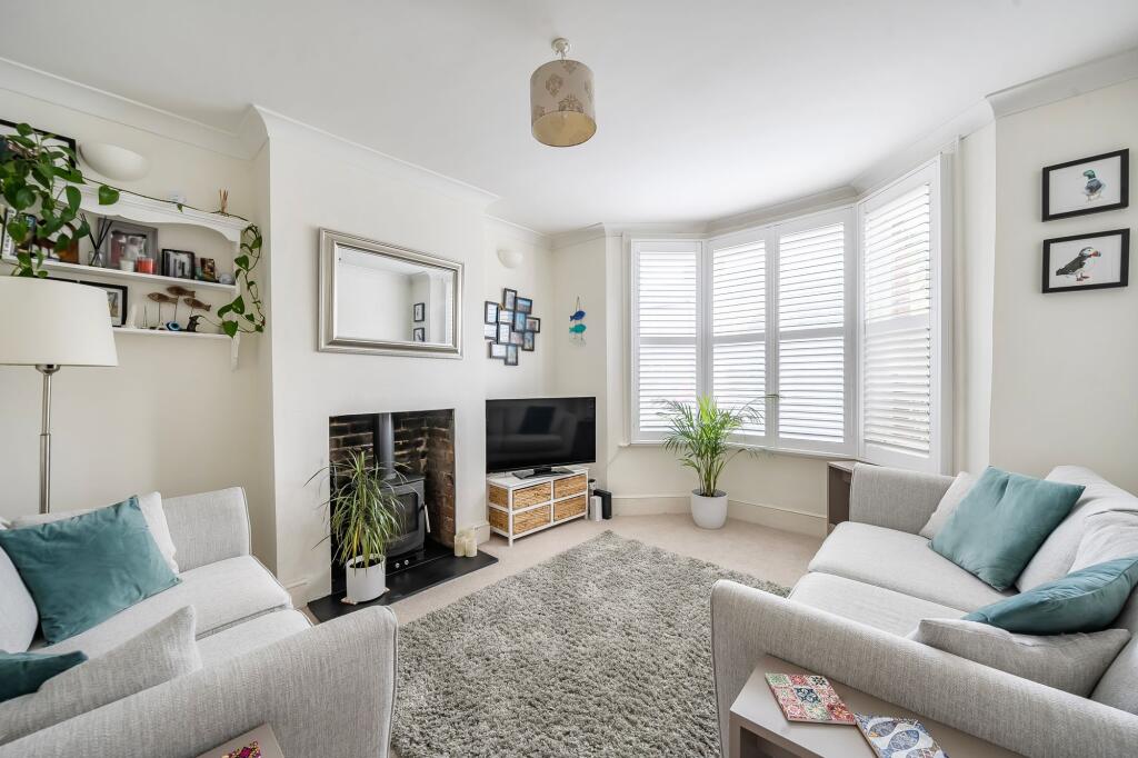 Upper Court Road, Epsom, KT19 photo 2