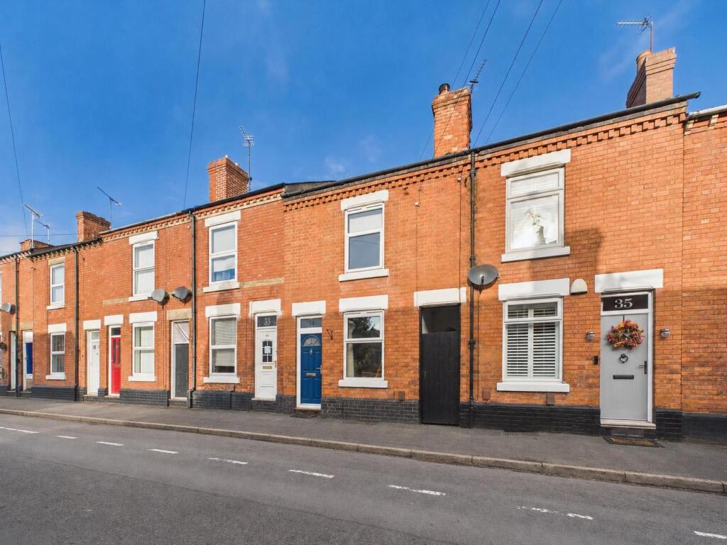 2-bed terraced on Cedar Street, Derby, £200,000