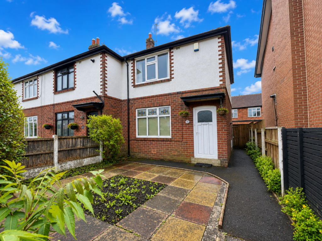 2 bedroom end of terrace house for sale in Argyle Road, Poulton-Le
