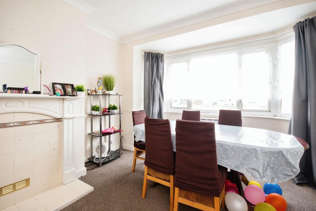 Apartment in Bournemouth - View 2