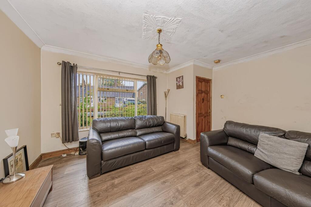 Haslemere Avenue, Stoke-On-Trent, ST2 photo 4