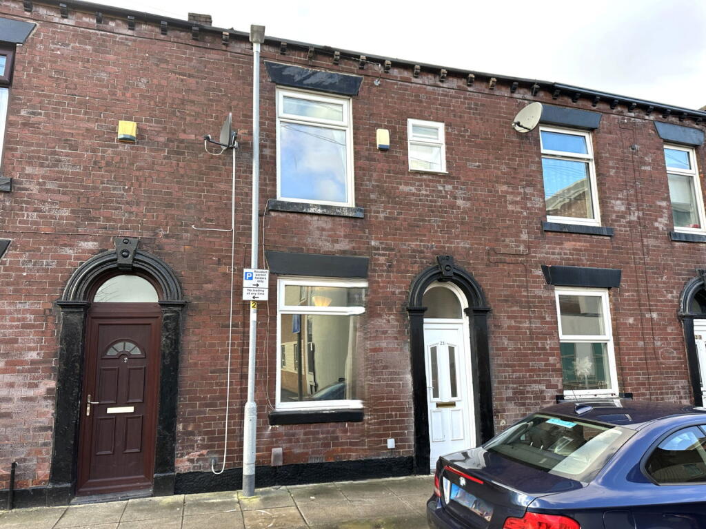 Main image of property: 21 Park Street, Royton, Oldham, OL2 6QW
