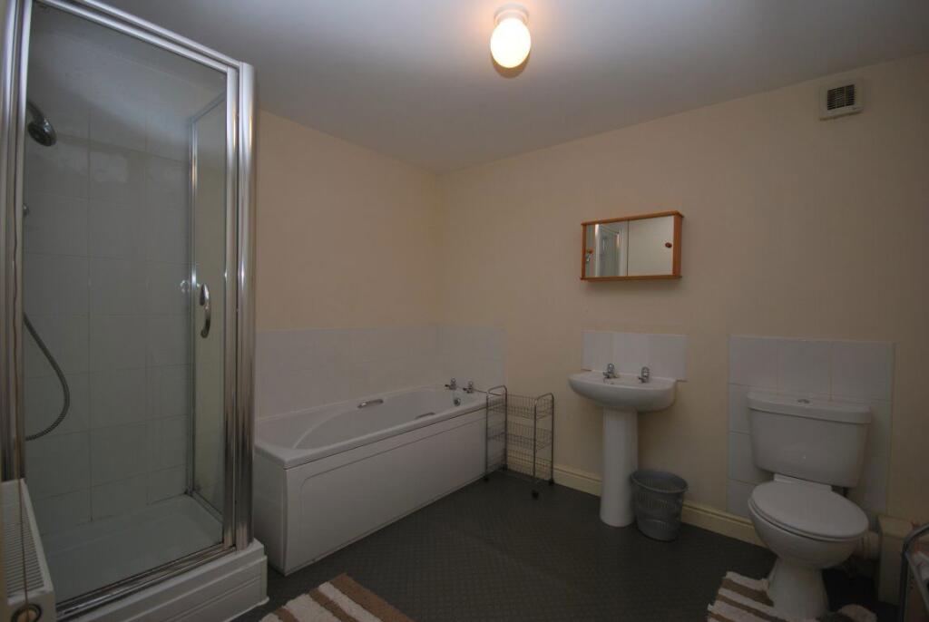 House in Peterborough - View 5