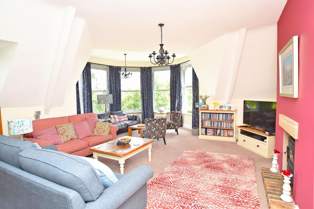 Apartment in Harrogate, West End Park - View 5