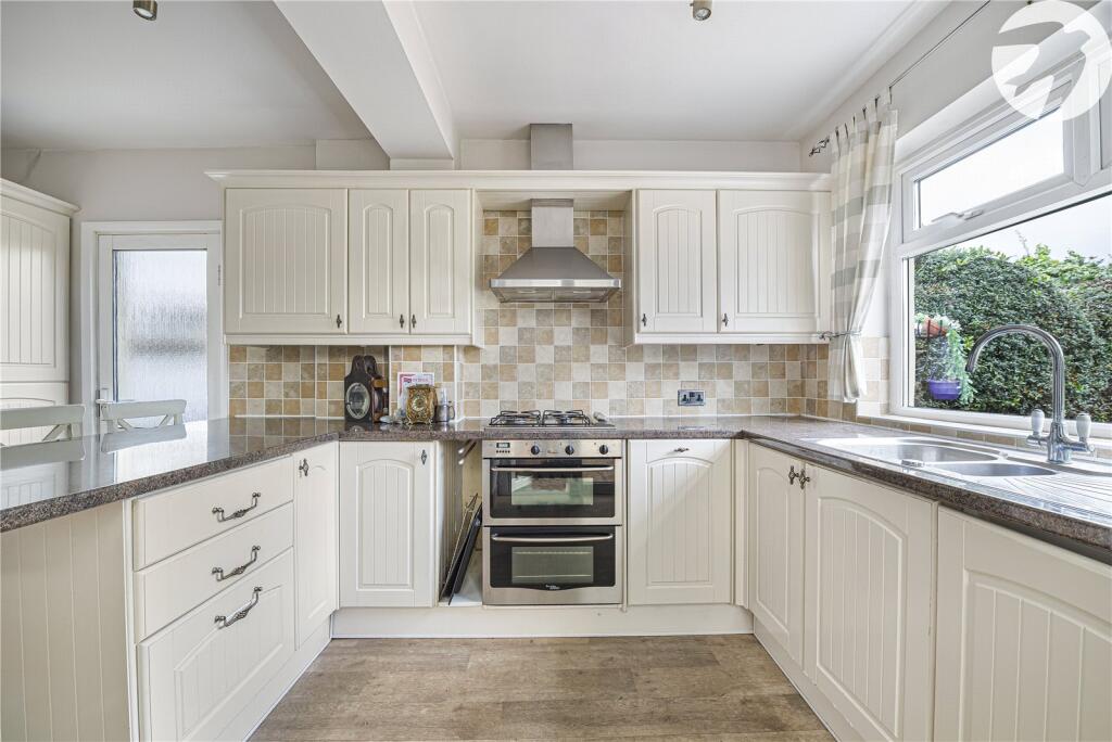 House in London - View 3