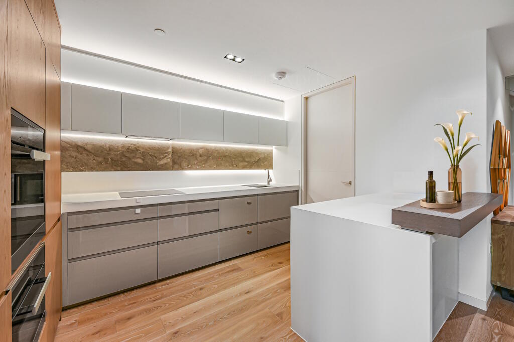 Apartment in London - View 4